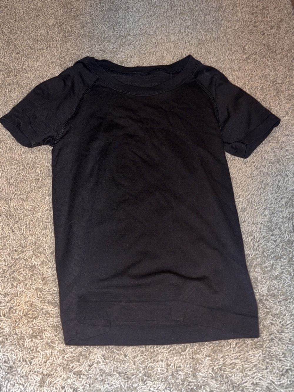 lululemon athletica Black Short-Sleeve Men's Tee